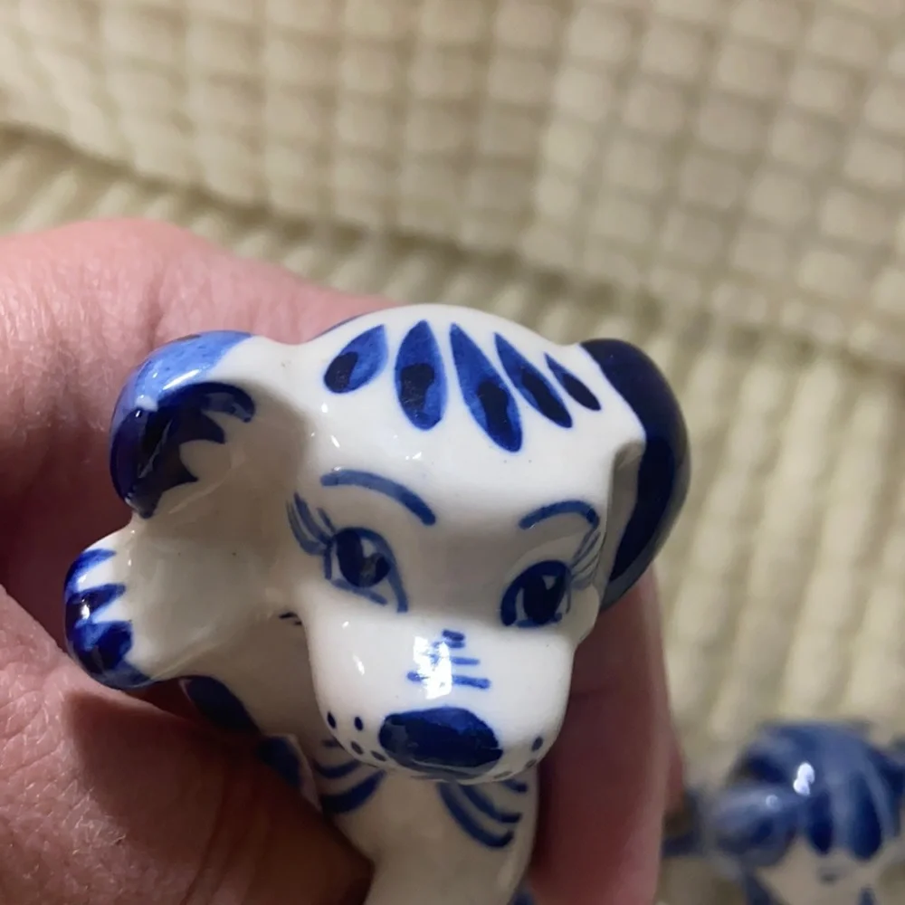Vintage Porcelain Blue and White Dog Figures-Set of 2 - Picture 5 of 8